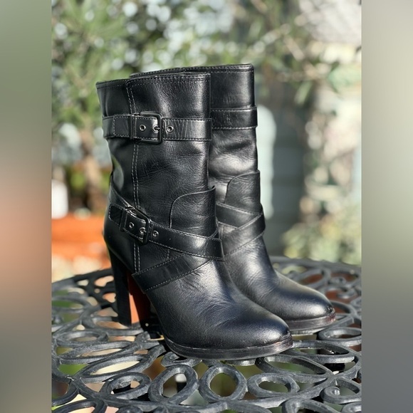 Pour La Victoire Shoes - Pour La Victoire — Roslin Buckled-Wrap Leather Boots